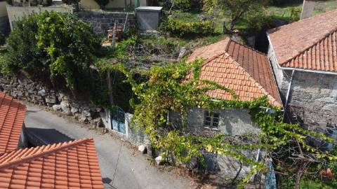 Moradia para Restauro com Anexo - Senharei, Arcos de Valdevez