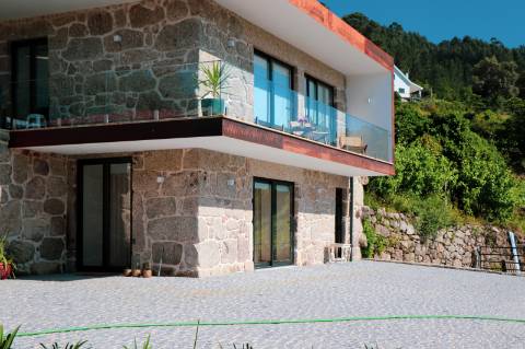 Agroturismo de charme com 12 suites e piscina em Ponte da Barca