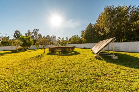 Moradia T6 + moradia T0 de pedra zona Premium