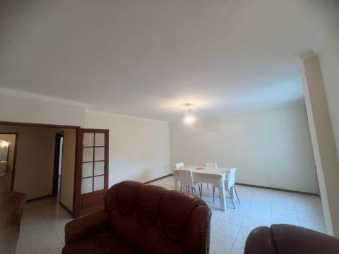 Apartamento para arrendamento