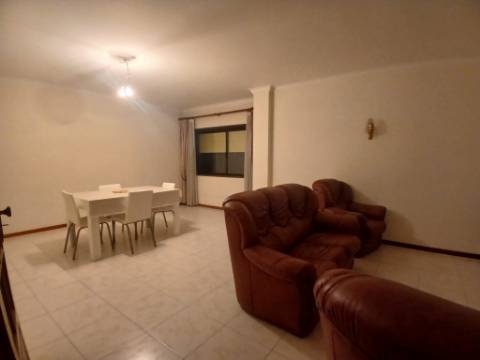 Apartamento para arrendamento