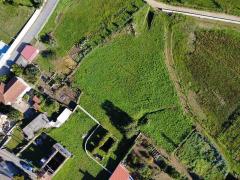 Moradia em pedra para restauro em Vilela, Arcos de Valdevez