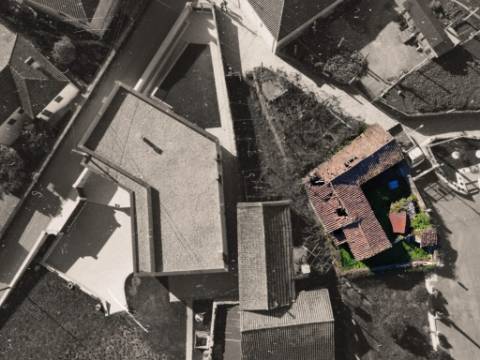 Moradia Para Restauro em Vilela