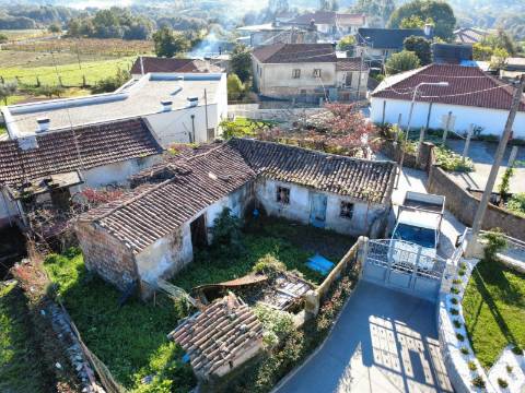 Moradia Para Restauro em Vilela