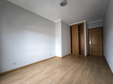 Apartamento T2 Moderno no Coração de Valença