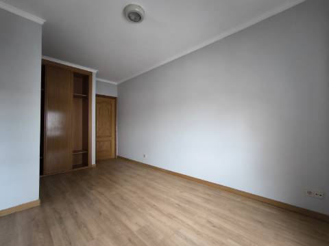 Apartamento T2 Moderno no Coração de Valença