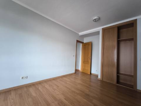 Apartamento T2 Moderno no Coração de Valença