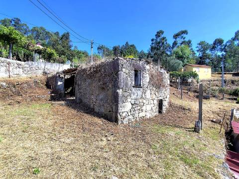 Moradia t3 para restauro em Vilela ,Arcos de Valdevez