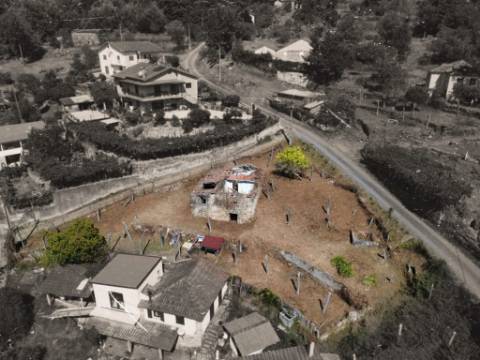 Moradia t3 para restauro em Vilela ,Arcos de Valdevez