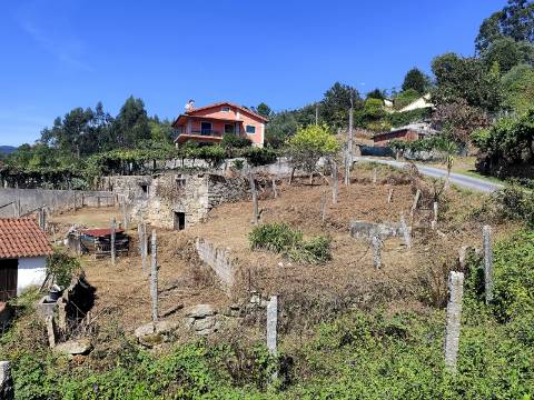 Moradia t3 para restauro em Vilela ,Arcos de Valdevez