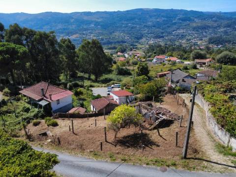 Moradia t3 para restauro em Vilela ,Arcos de Valdevez