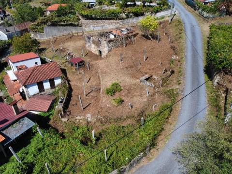 Moradia t3 para restauro em Vilela ,Arcos de Valdevez