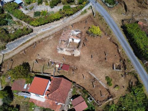 Moradia t3 para restauro em Vilela ,Arcos de Valdevez