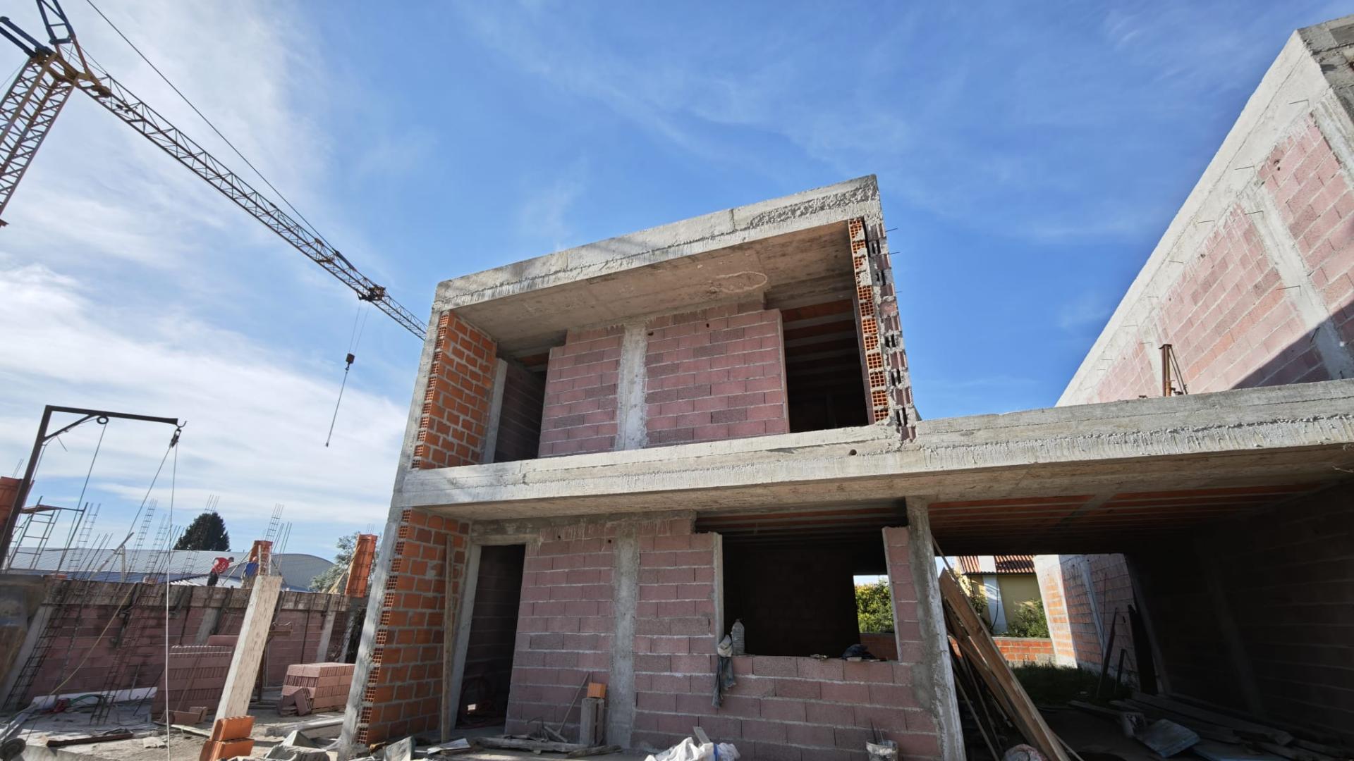 Moradias T3 a 5 minutos da vila