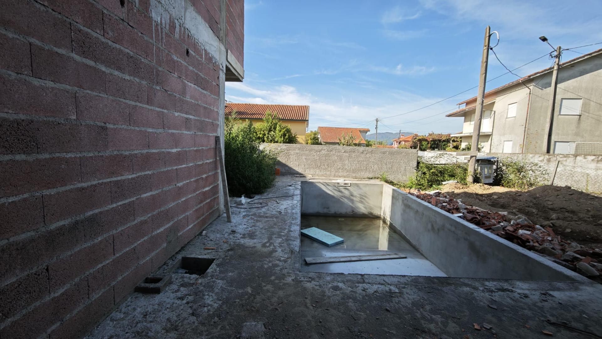 Moradias T3 a 5 minutos da vila