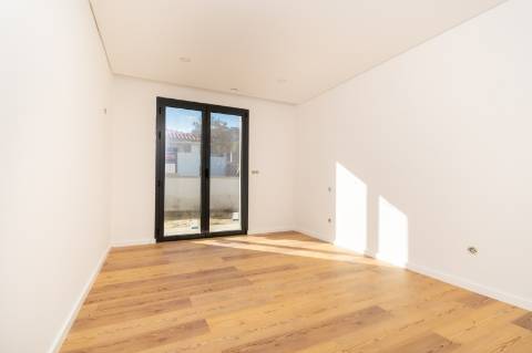 Moradia T3 Em Construção