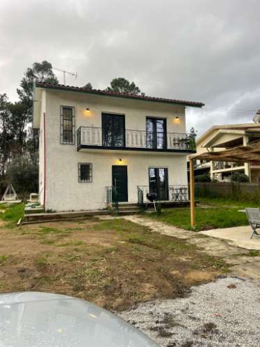 Villa T3 de dois andares renovada, Vila Verde