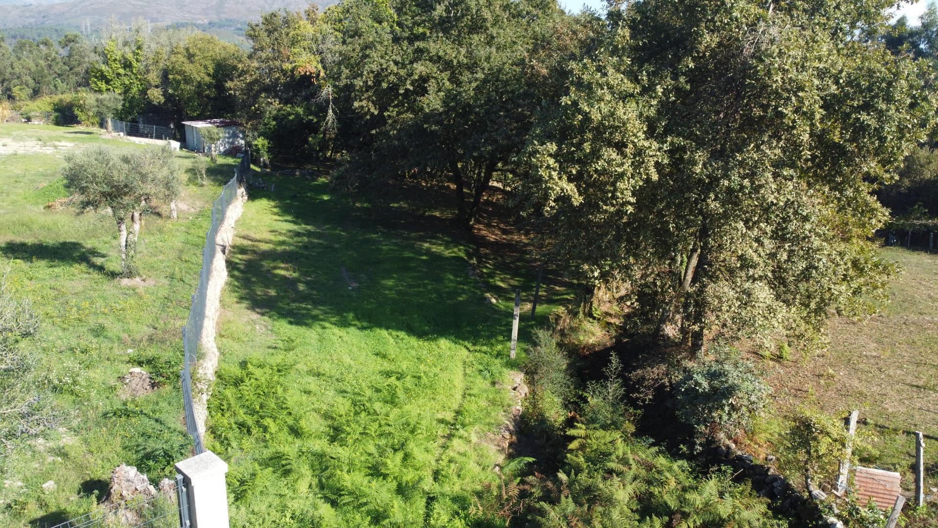 Moradia para Restauro com Terreno - Sabadim, Arcos de Valdevez