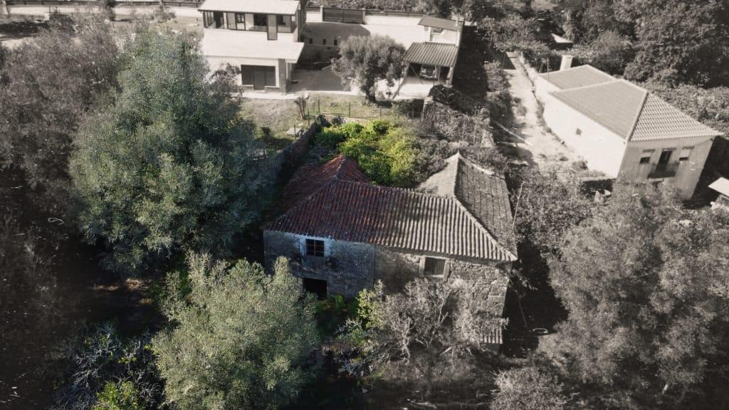 Moradia para Restauro com Terreno - Sabadim, Arcos de Valdevez