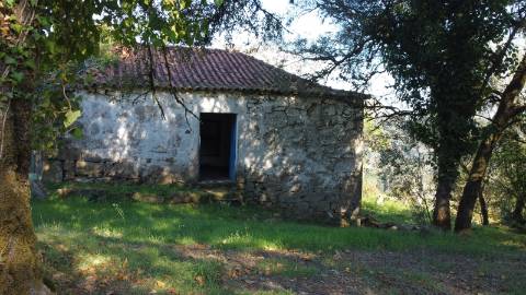 Moradia para Restauro com Terreno - Sabadim, Arcos de Valdevez