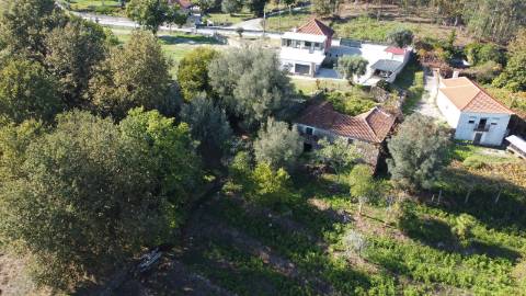 Moradia para Restauro com Terreno - Sabadim, Arcos de Valdevez
