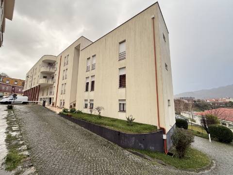 Apartamento T3 c/ Garagem em Arcos de Valdevez