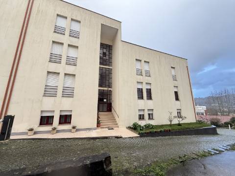 Apartamento T3 c/ Garagem em Arcos de Valdevez