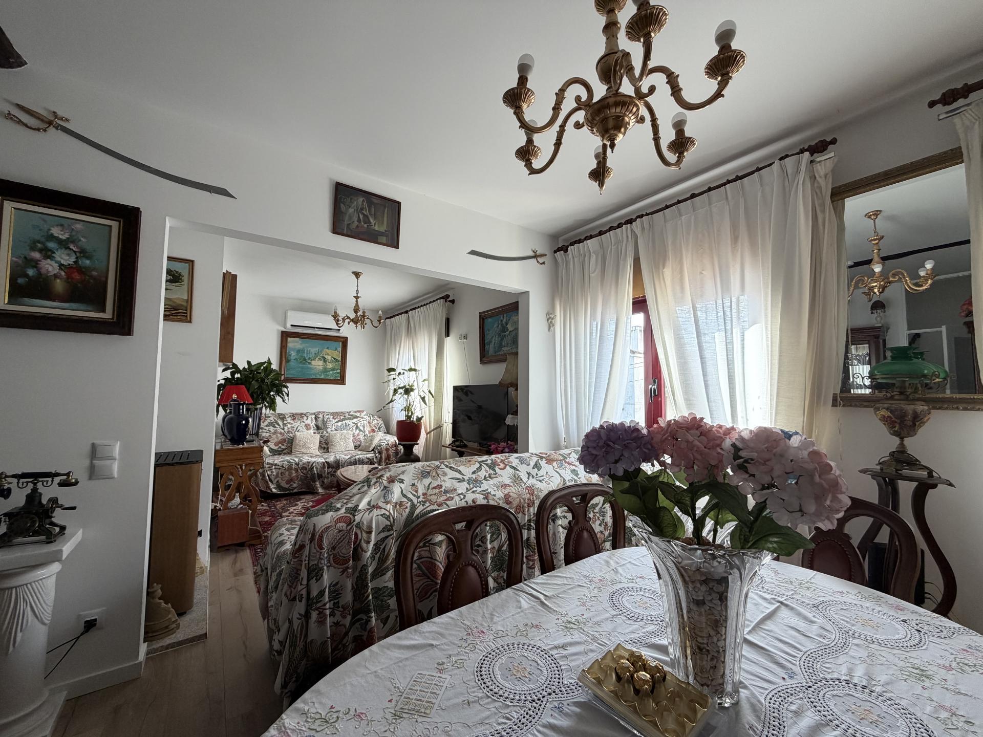 T2 com Jardim, Garagem e Terreno em Meadela - Viana do Castelo