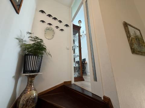 T2 com Jardim, Garagem e Terreno em Meadela - Viana do Castelo