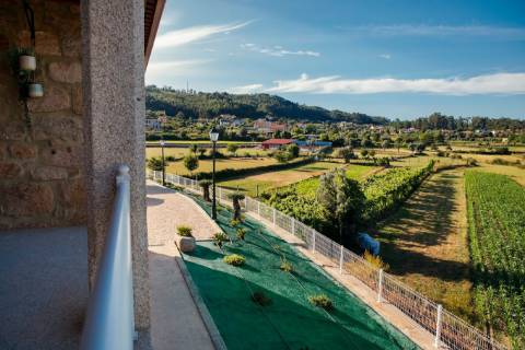 2 Moradias em Pedra com Piscina + Casa T1 Independente - Ponte de Lima