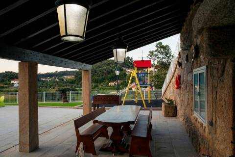 2 Moradias em Pedra com Piscina + Casa T1 Independente - Ponte de Lima