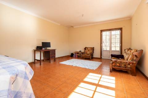 Moradia T3 individual em zona calma