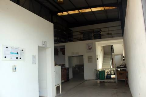 Pavilhão com melaria licenciada