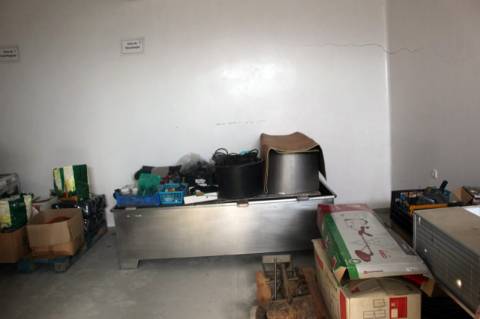 Pavilhão com melaria licenciada