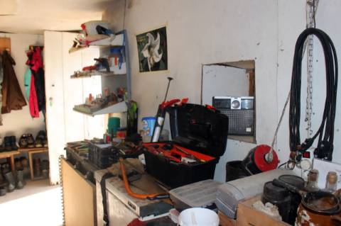 Quintinha com 2 moradias em pedra