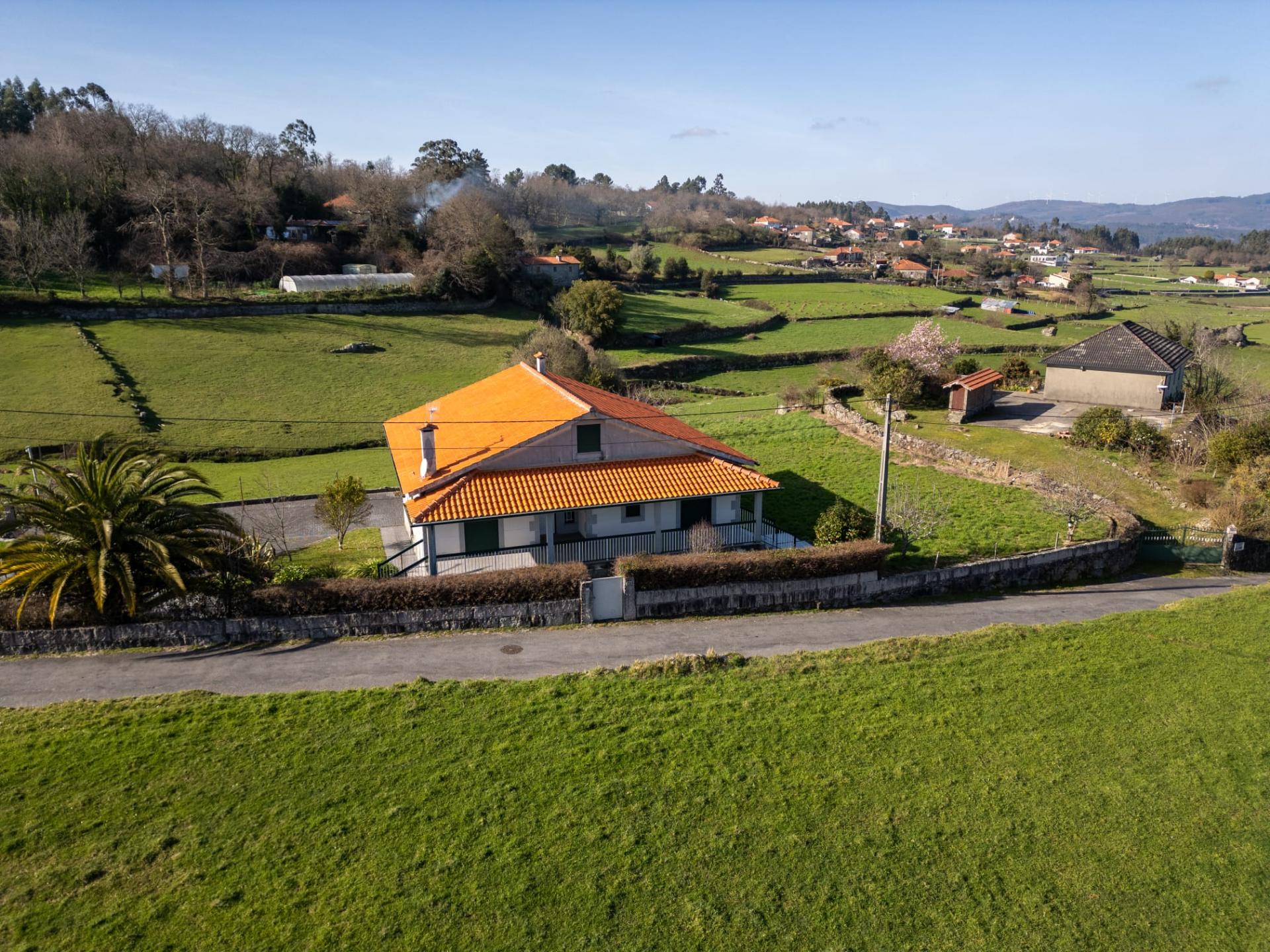 Moradia T3 em Castanheira - Paredes de Coura