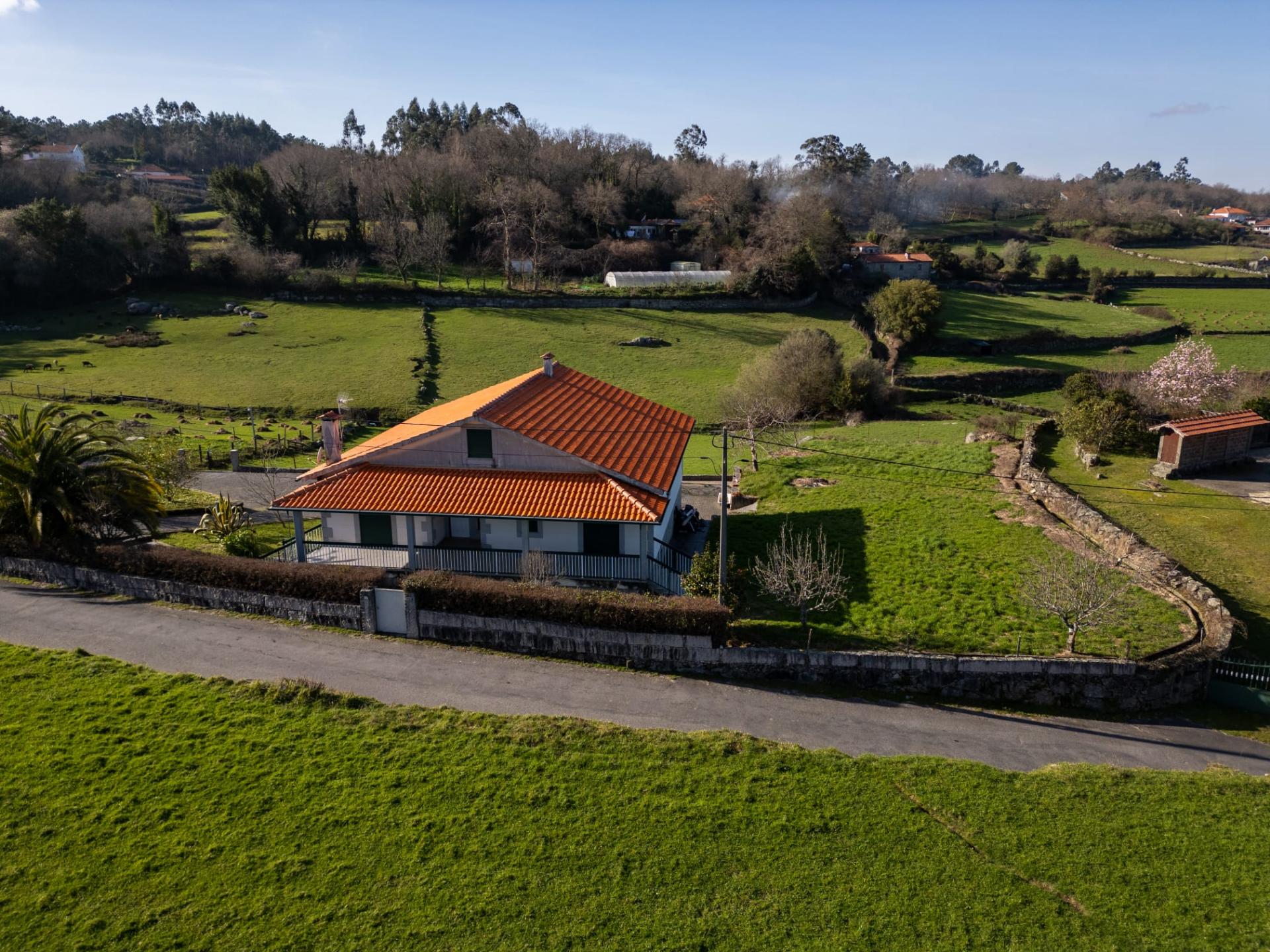 Moradia T3 em Castanheira - Paredes de Coura