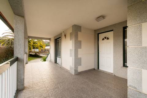 Moradia T3 em Castanheira - Paredes de Coura