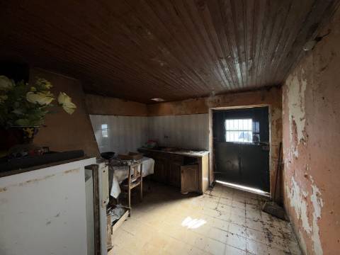 Conjunto de 3 moradias - Rio de Moinhos