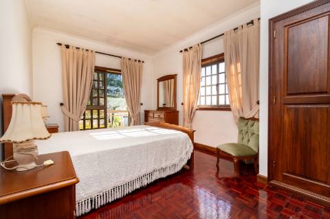 Quintinha c/ Moradia V4+1 e Moradia Antiga