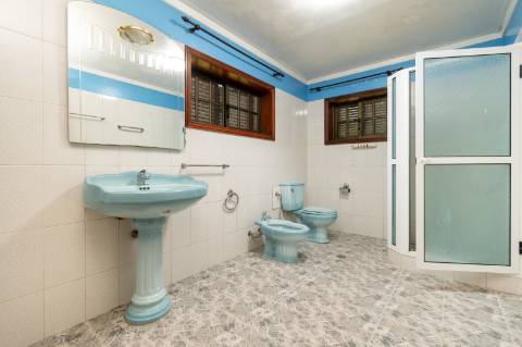 Quintinha c/ Moradia V4+1 e Moradia Antiga