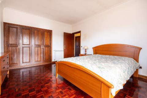 Quintinha c/ Moradia V4+1 e Moradia Antiga