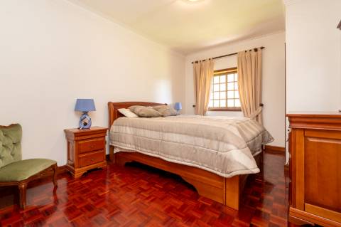 Quintinha c/ Moradia V4+1 e Moradia Antiga