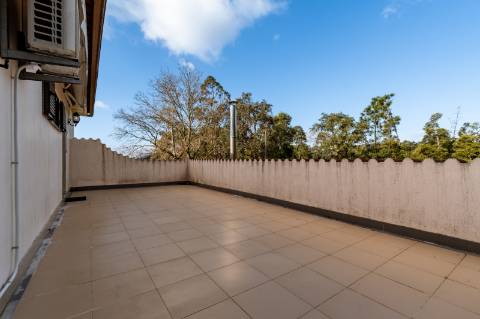 Quintinha c/ Moradia V4+1 e Moradia Antiga