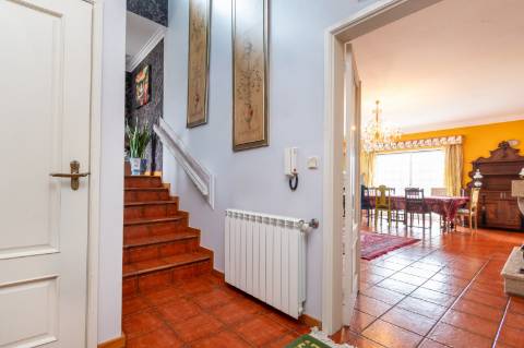 Excelente moradia T5 vistas rio