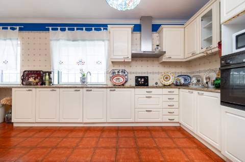 Excelente moradia T5 vistas rio