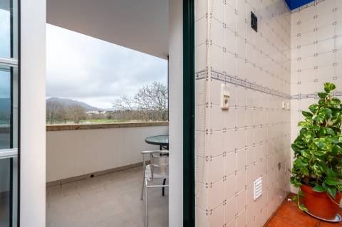 Excelente moradia T5 vistas rio