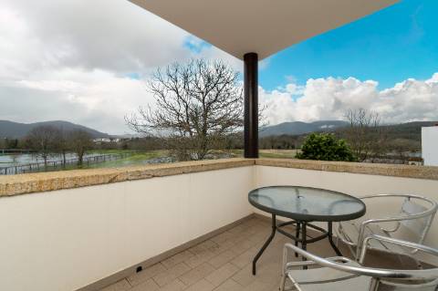 Excelente moradia T5 vistas rio