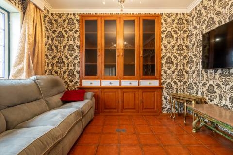 Excelente moradia T5 vistas rio