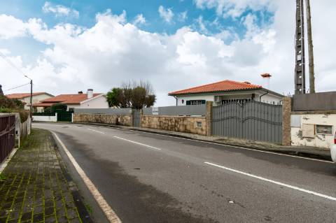 Excelente moradia T5 vistas rio